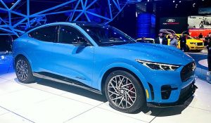 Automotive Rhythmshttp://artvlive.com, CC BY-SA 4.0 <https://creativecommons.org/licenses/by-sa/4.0>, via Wikimedia Commons