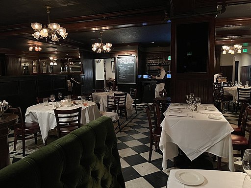 Nixols, CC BY-SA 4.0 <https://creativecommons.org/licenses/by-sa/4.0>, via Wikimedia Commons